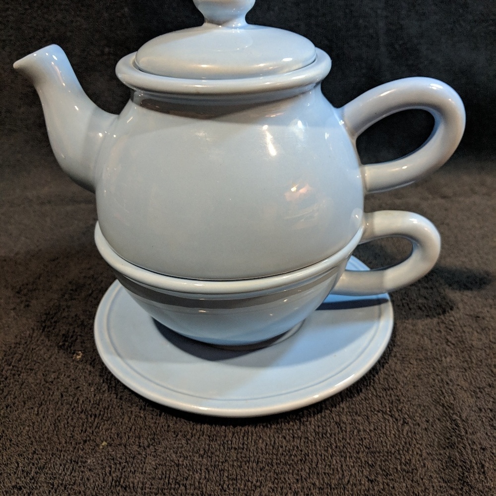 April Cornell teapot cup n plate set rare find